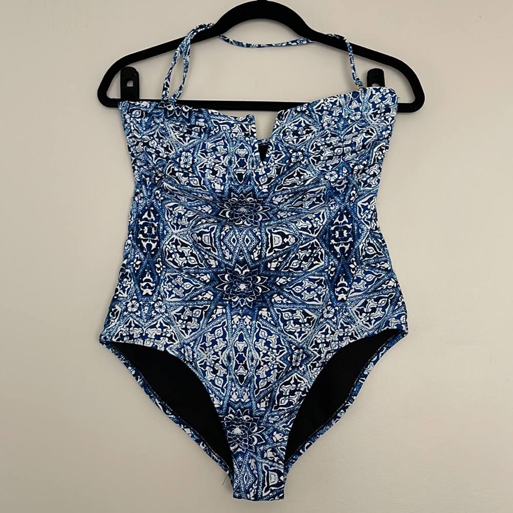 Jessica Simpson One-Piece Halter Removable Strap Size L